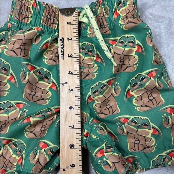 Disney Star Wars X Gap Baby Yoda Grogu Green Swim Trunks Boardshorts 18-24 M - Picture 5 of 16